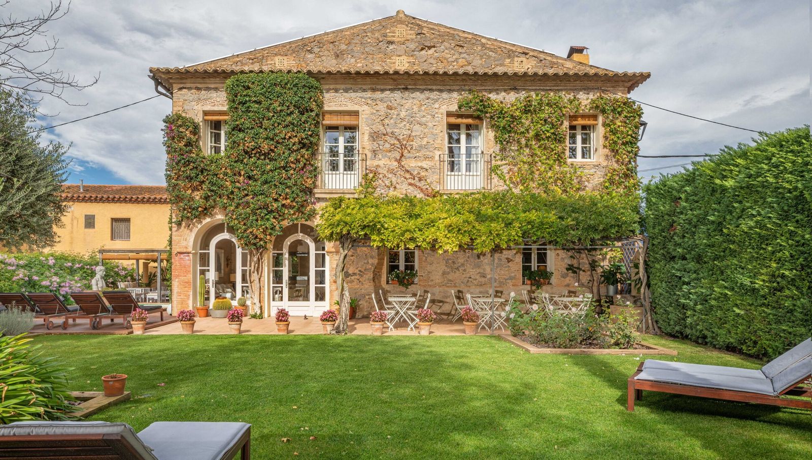 L'Hort de Sant Cebrià – only adults B&B